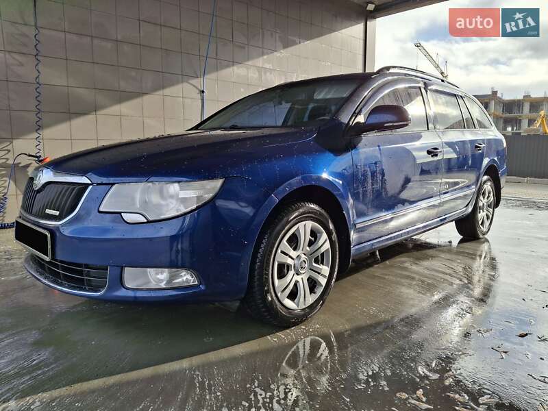 Універсал Skoda Superb 2012 в Львові