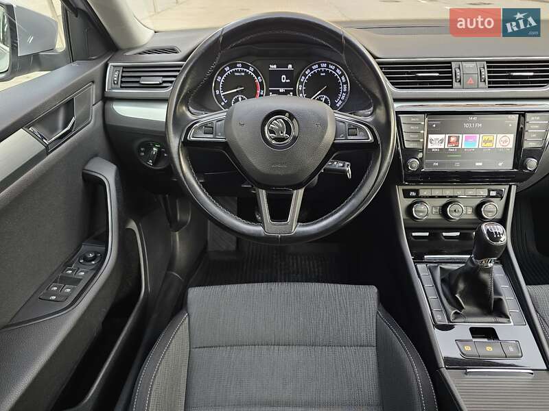 Універсал Skoda Superb 2016 в Києві фото 40 Універсал Skoda Superb 2016 в Києві