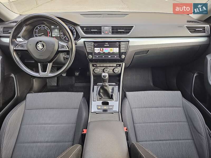 Універсал Skoda Superb 2016 в Києві фото 62 Універсал Skoda Superb 2016 в Києві