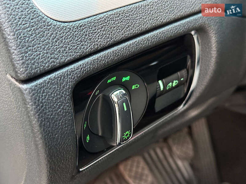 Лифтбек Skoda Superb 2012 в Одессе