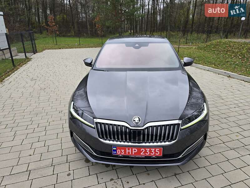 Лифтбек Skoda Superb 2021 в Ковеле