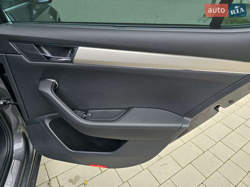 Лифтбек Skoda Superb 2021 в Ковеле