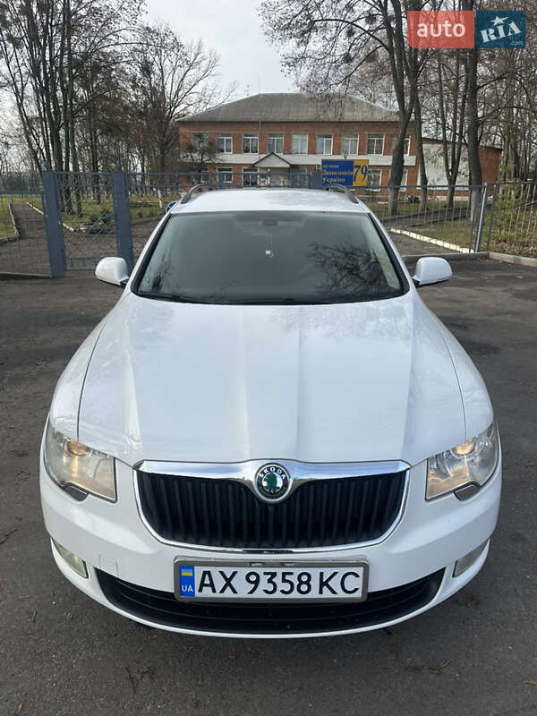 Універсал Skoda Superb 2011 в Харкові