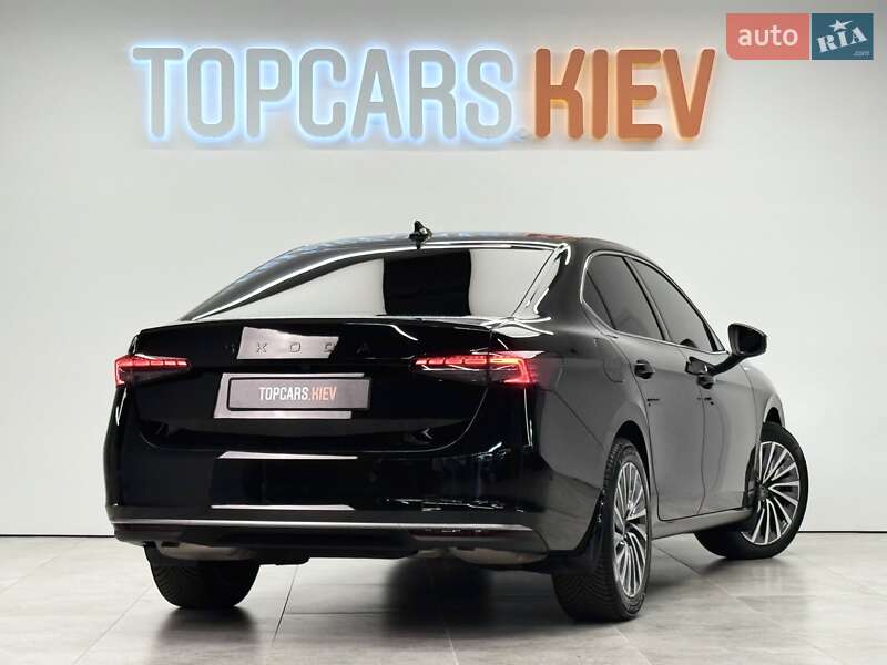 Лифтбек Skoda Superb 2025 в Киеве