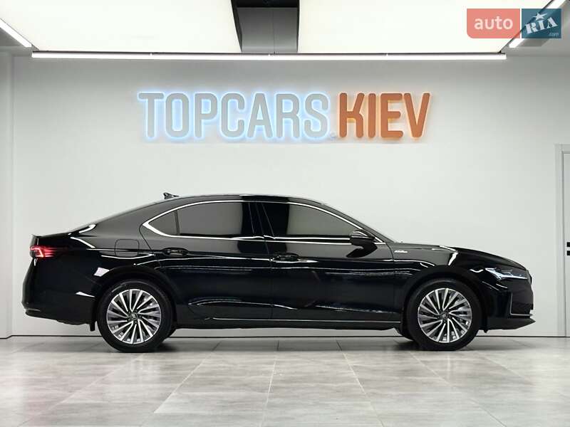 Лифтбек Skoda Superb 2025 в Киеве