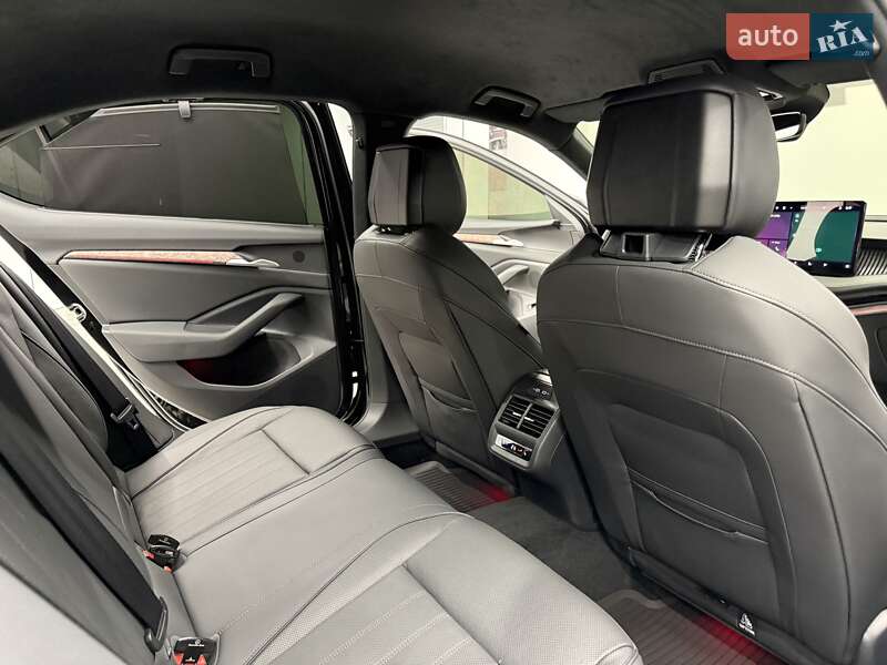 Лифтбек Skoda Superb 2025 в Киеве