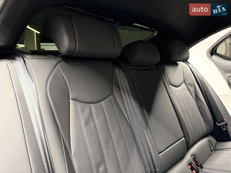 Лифтбек Skoda Superb 2025 в Киеве