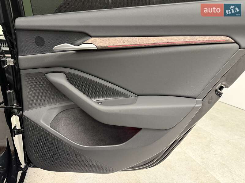 Лифтбек Skoda Superb 2025 в Киеве