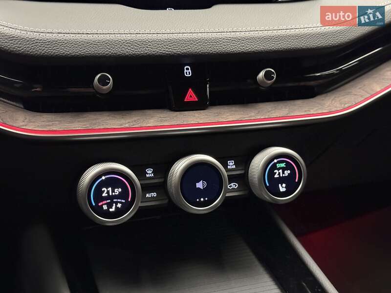 Лифтбек Skoda Superb 2025 в Киеве