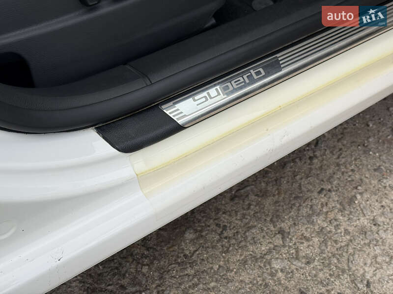 Ліфтбек Skoda Superb 2012 в Звягелі фото 28 Ліфтбек Skoda Superb 2012 в Звягелі