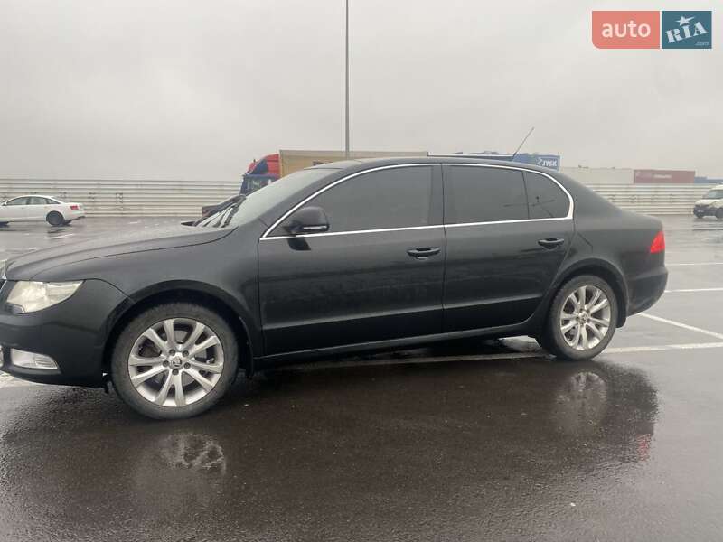 Ліфтбек Skoda Superb 2009 в Львові