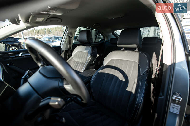 Ліфтбек Skoda Superb 2020 в Львові