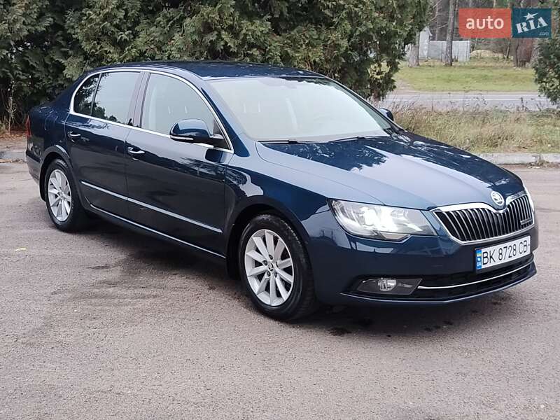 Лифтбек Skoda Superb 2014 в Дубно
