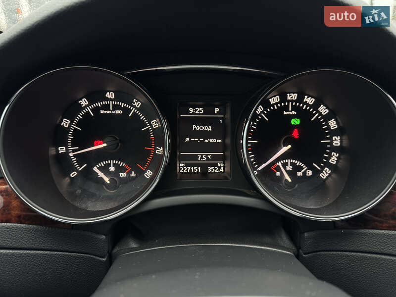 Лифтбек Skoda Superb 2013 в Умани