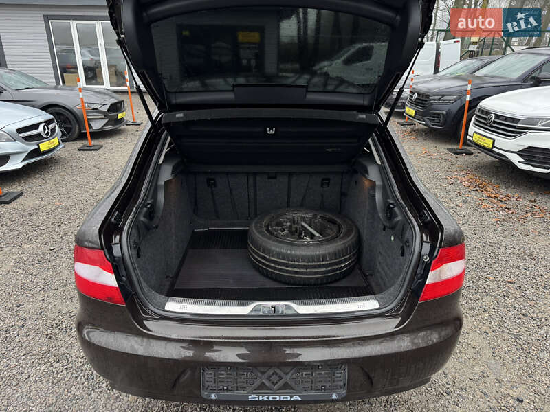 Лифтбек Skoda Superb 2013 в Умани