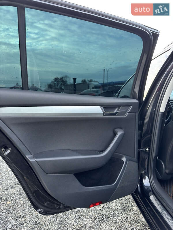 Универсал Skoda Superb 2015 в Ровно фото 20 Универсал Skoda Superb 2015 в Ровно