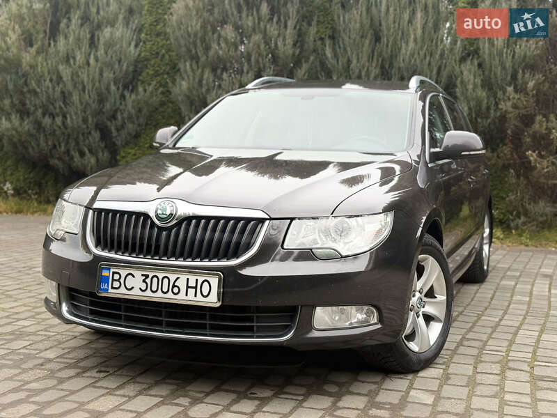 Универсал Skoda Superb 2010 в Самборе