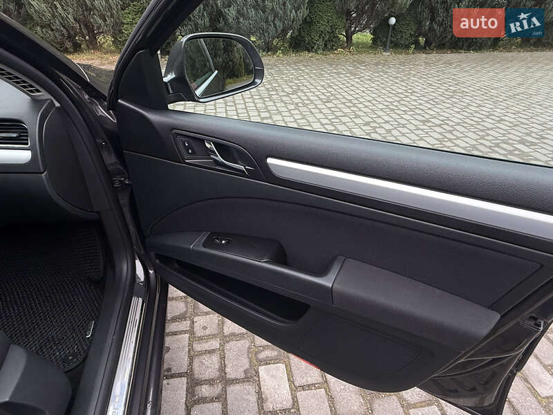 Универсал Skoda Superb 2010 в Самборе