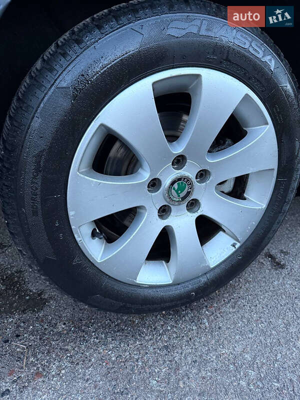 Универсал Skoda Superb 2010 в Тернополе