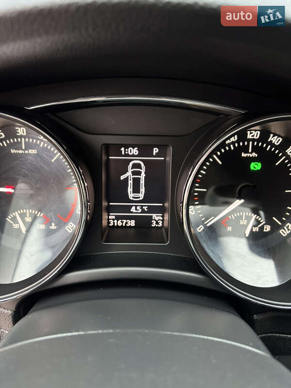 Універсал Skoda Superb 2014 в Житомирі