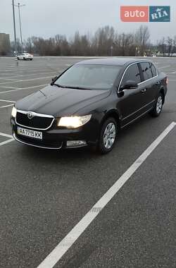 Лифтбек Skoda Superb 2013 в Киеве