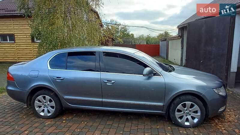Лифтбек Skoda Superb 2011 в Новоукраинке