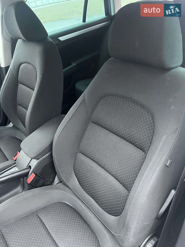 Универсал Skoda Superb 2014 в Коростене фото 34 Универсал Skoda Superb 2014 в Коростене