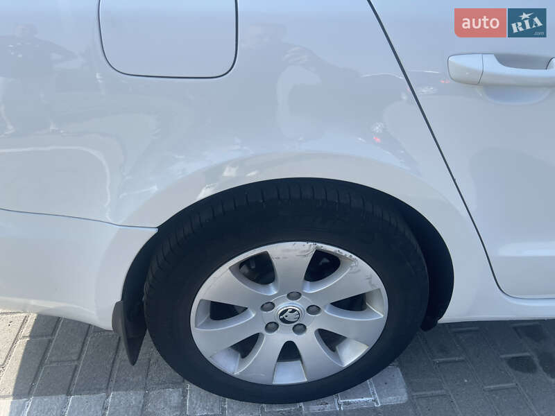 Лифтбек Skoda Superb 2012 в Киеве