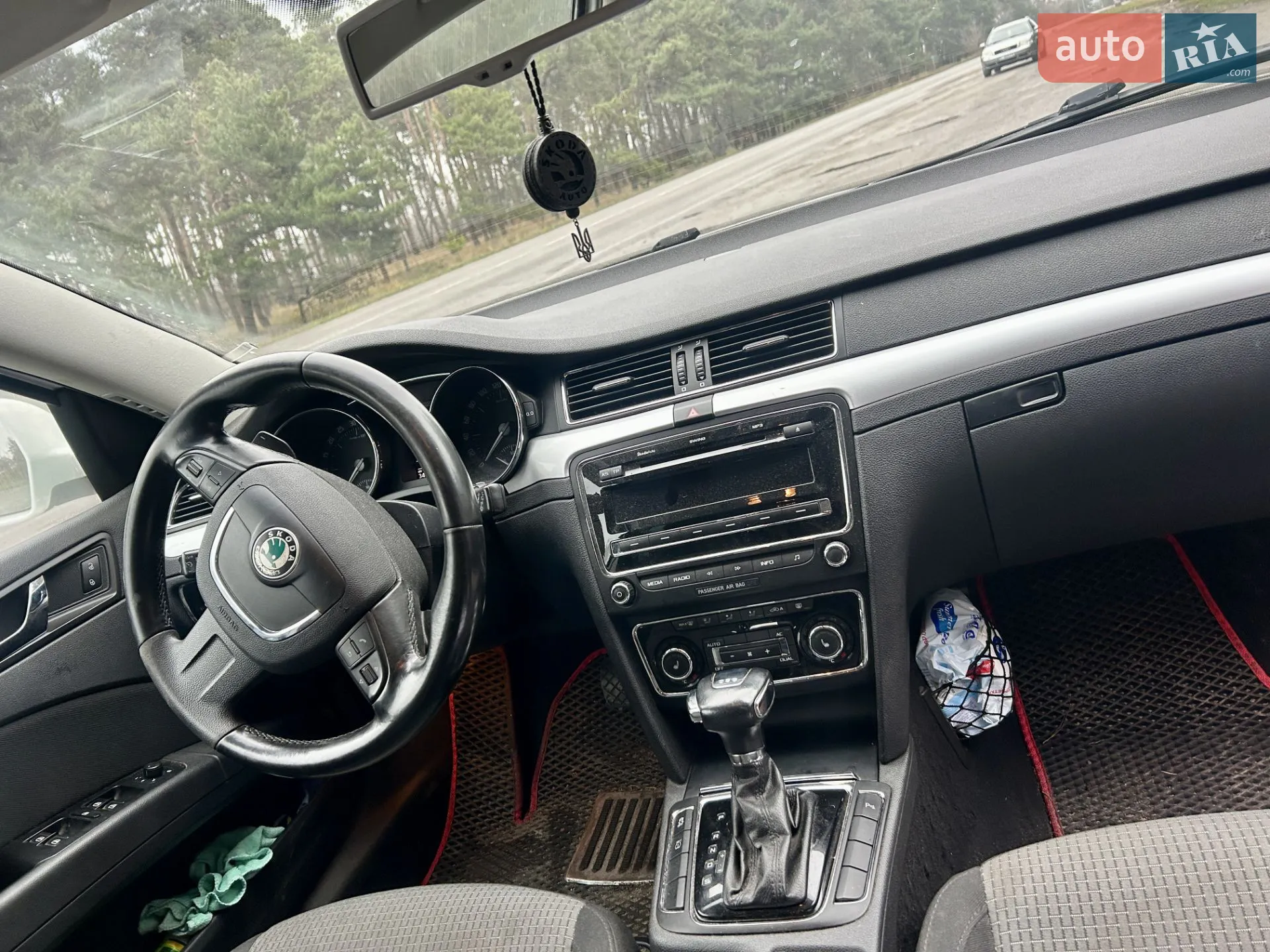 2010 Skoda Superb - мініатюра 4