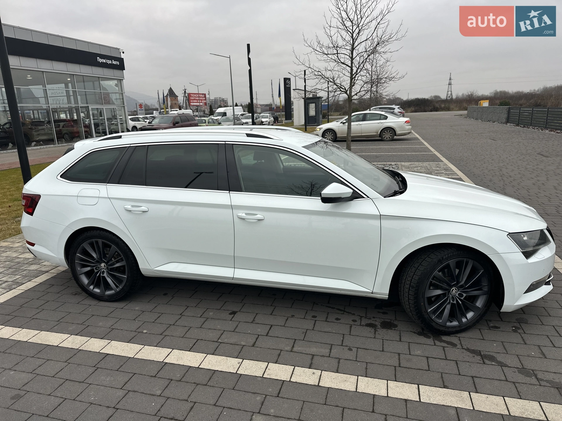 2017 Skoda Superb - мініатюра 12