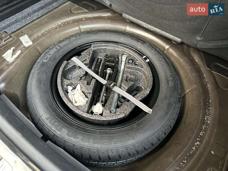 Універсал Skoda Superb 2014 в Дрогобичі фото 160 Універсал Skoda Superb 2014 в Дрогобичі