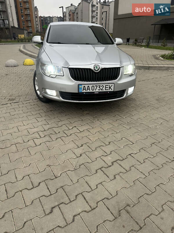 Лифтбек Skoda Superb 2010 в Киеве фото Лифтбек Skoda Superb 2010 в Киеве