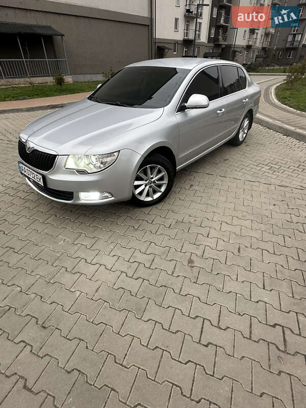 Лифтбек Skoda Superb 2010 в Киеве фото 3 Лифтбек Skoda Superb 2010 в Киеве