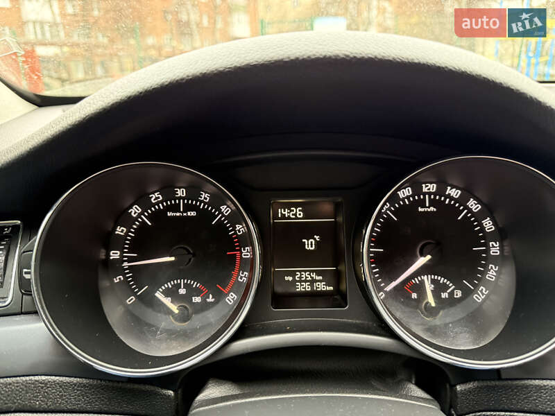 Лифтбек Skoda Superb 2011 в Житомире