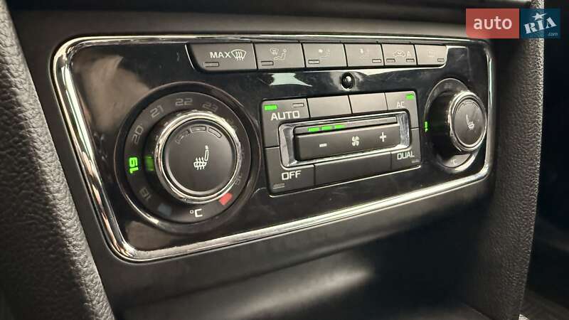 Універсал Skoda Superb 2013 в Києві фото 23 Універсал Skoda Superb 2013 в Києві