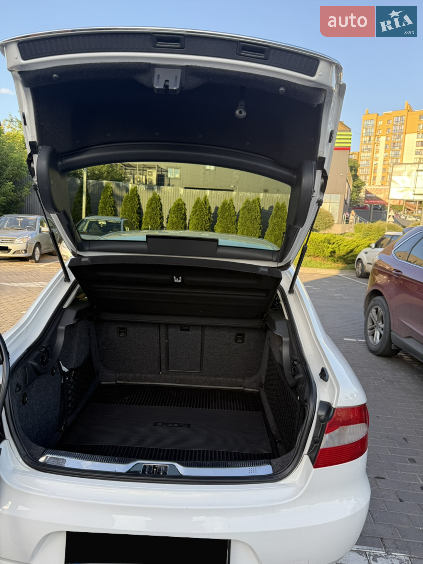 2012 Skoda Superb - мініатюра 4