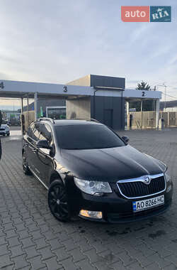 Универсал Skoda Superb 2010 в Ужгороде