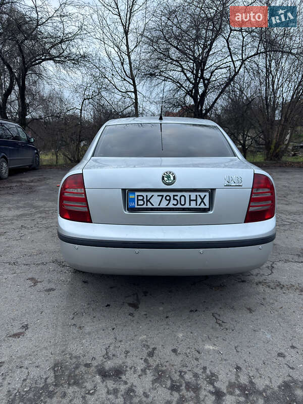 Лифтбек Skoda Superb 2006 в Ровно фото 2 Лифтбек Skoda Superb 2006 в Ровно