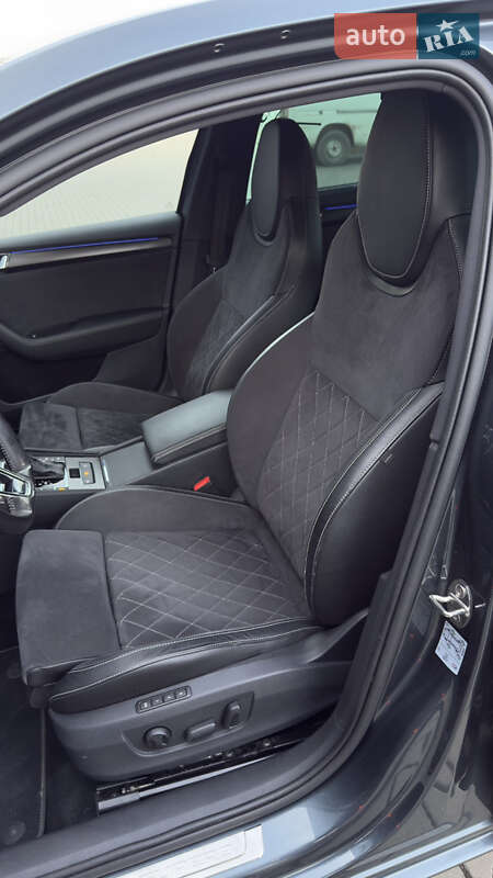 Лифтбек Skoda Superb 2022 в Мукачево