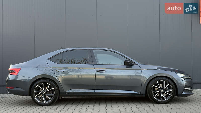 Лифтбек Skoda Superb 2022 в Мукачево