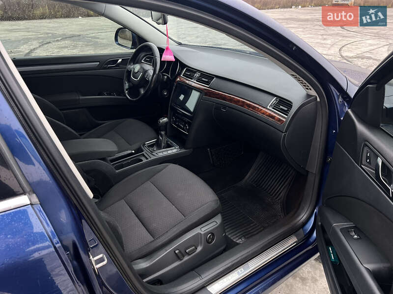 Лифтбек Skoda Superb 2008 в Ужгороде