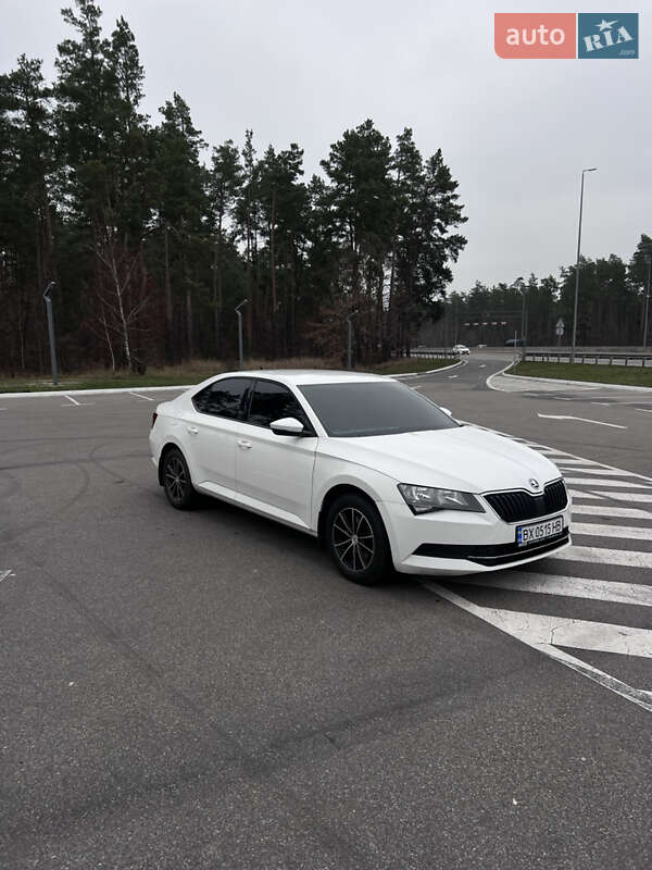 Ліфтбек Skoda Superb 2015 в Києві фото 2 Ліфтбек Skoda Superb 2015 в Києві