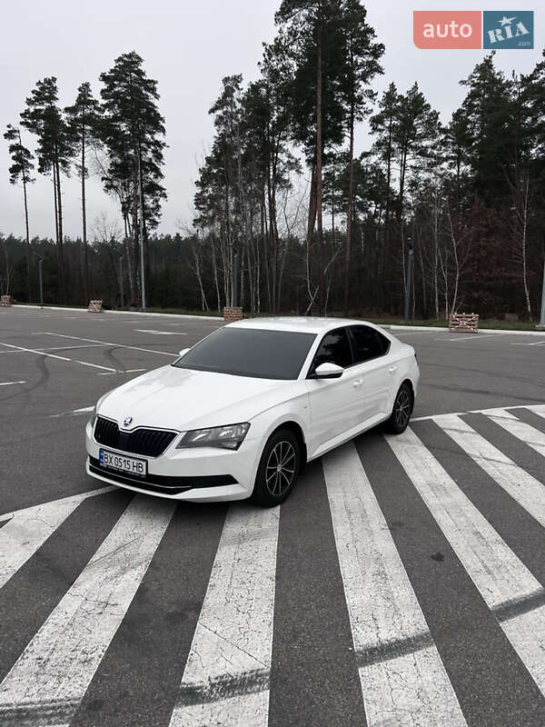 Ліфтбек Skoda Superb 2015 в Києві фото 5 Ліфтбек Skoda Superb 2015 в Києві