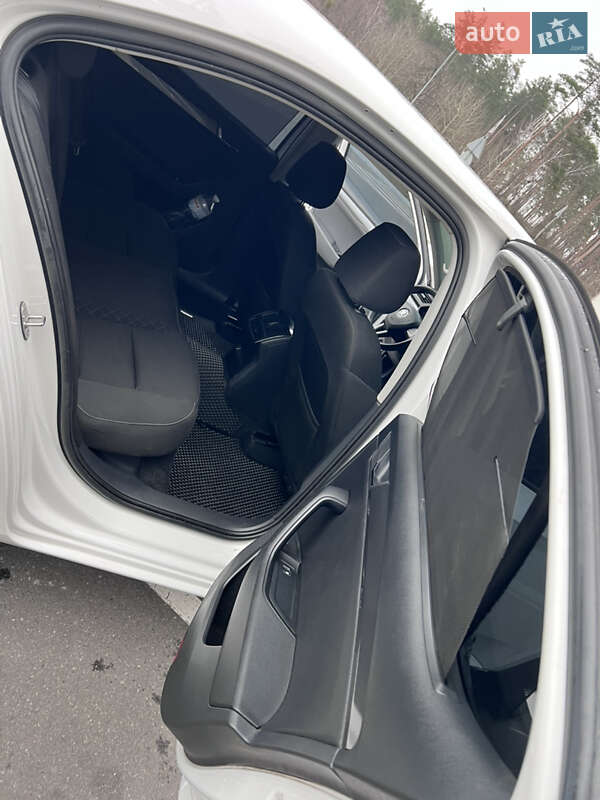 Ліфтбек Skoda Superb 2015 в Києві фото 19 Ліфтбек Skoda Superb 2015 в Києві