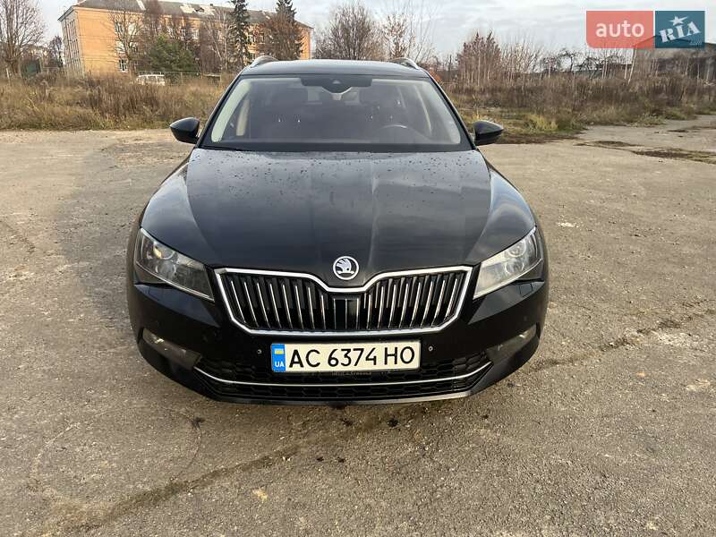 Универсал Skoda Superb 2017 в Луцке