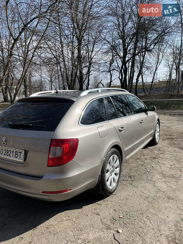 Универсал Skoda Superb 2010 в Тернополе