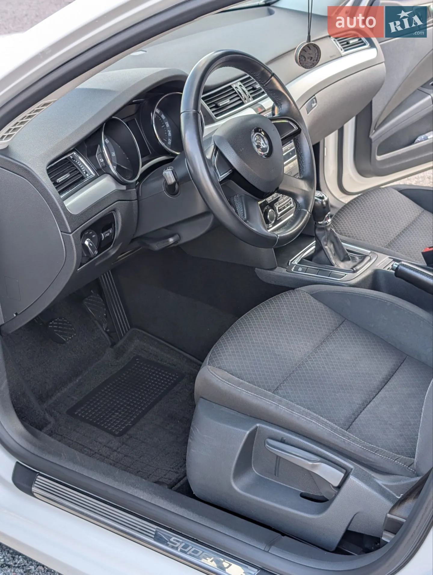 2013 Skoda Superb - мініатюра 26