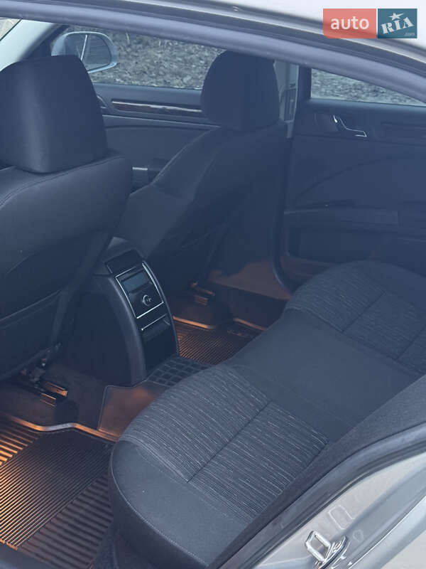 Лифтбек Skoda Superb 2014 в Киеве фото 13 Лифтбек Skoda Superb 2014 в Киеве