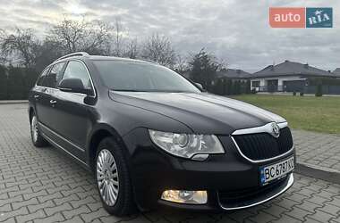 Универсал Skoda Superb 2013 в Мостиске