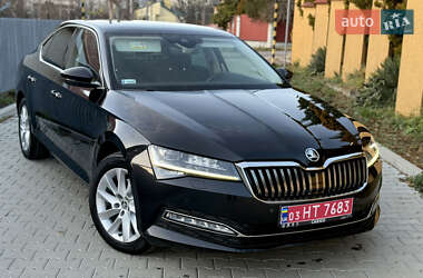 Лифтбек Skoda Superb 2020 в Ужгороде